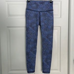 Aerie Chill Play Move Blue & White Dots Leggings With Zipper Pocket Size Medium